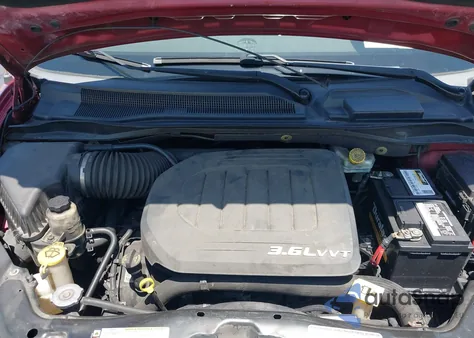 2013 Chrysler Town & Country Touring-L z USA, uszkodzony, nr VIN 2C4RC1CG6DR508823